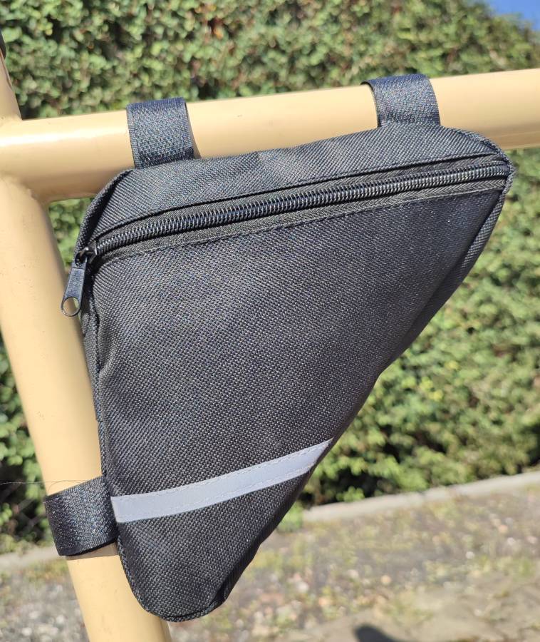 Malá rámová brašna na duši a nářadí