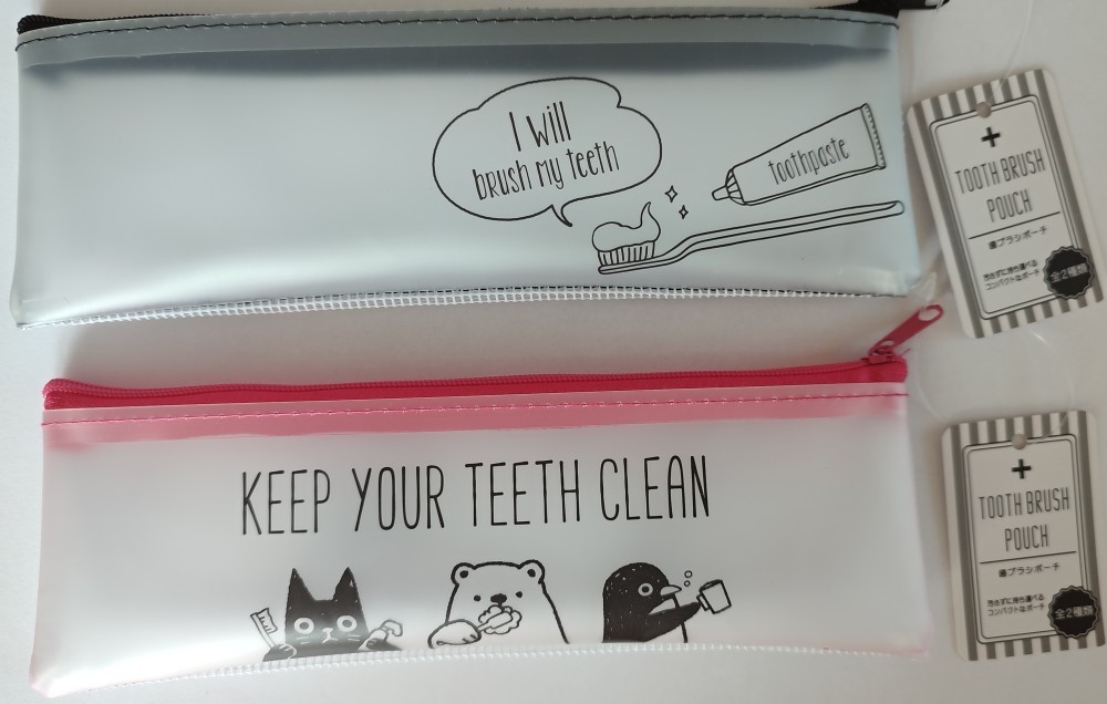 Malé cestovní pouzdro na kartáček a zubní pastu