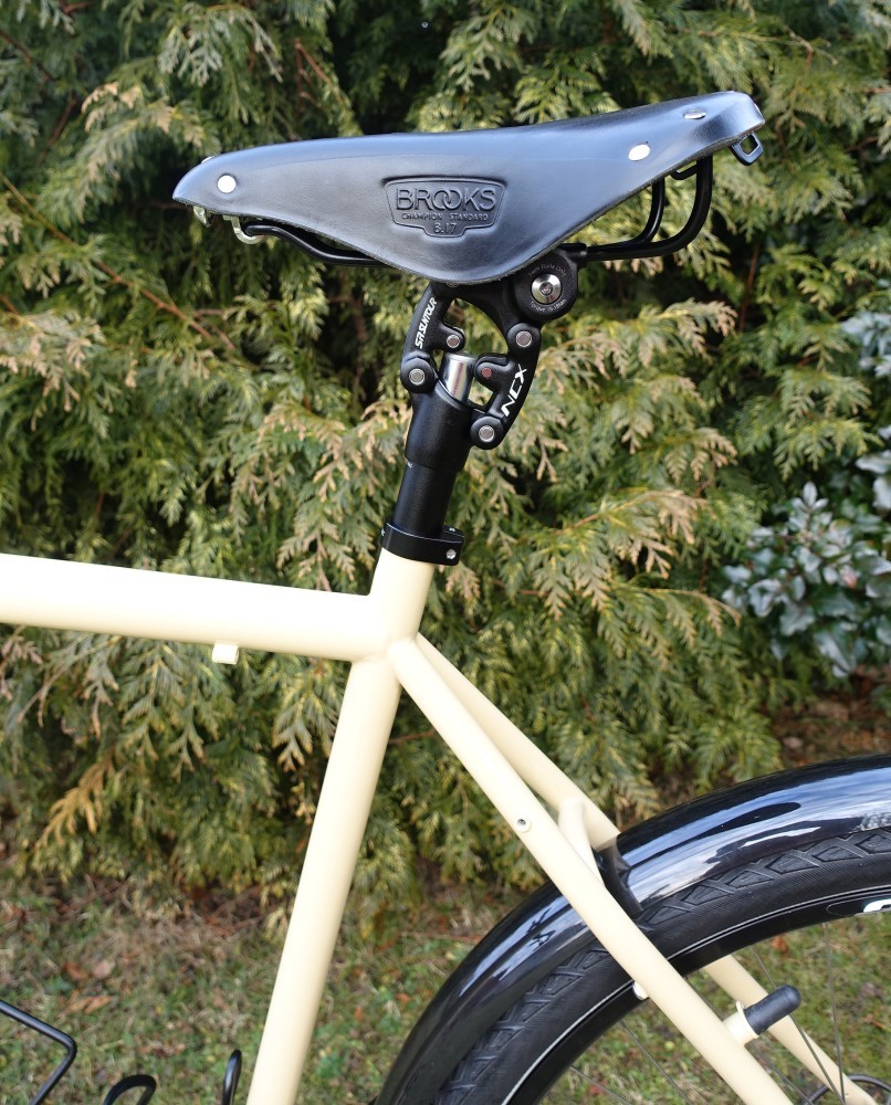 BROOKS B17 - kožené sedlo