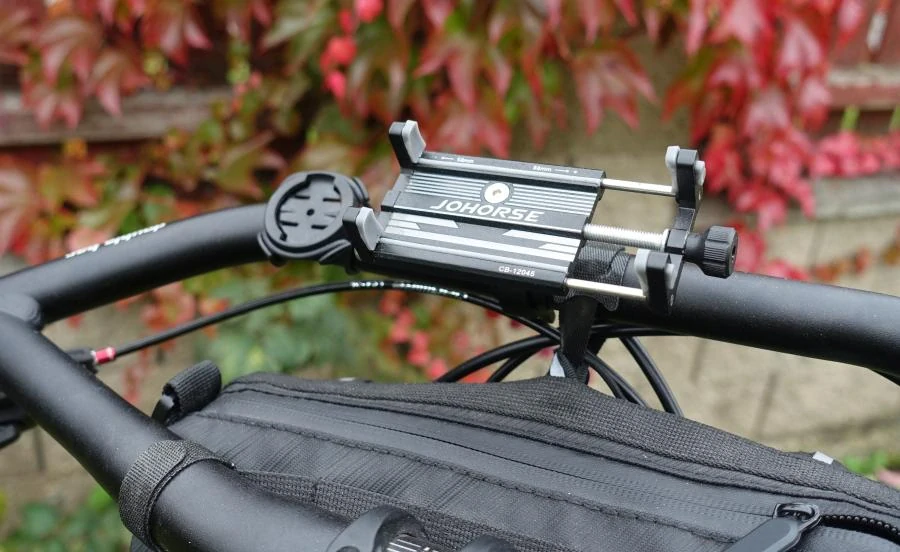 Jednoduchý držák mobilu na řídítka