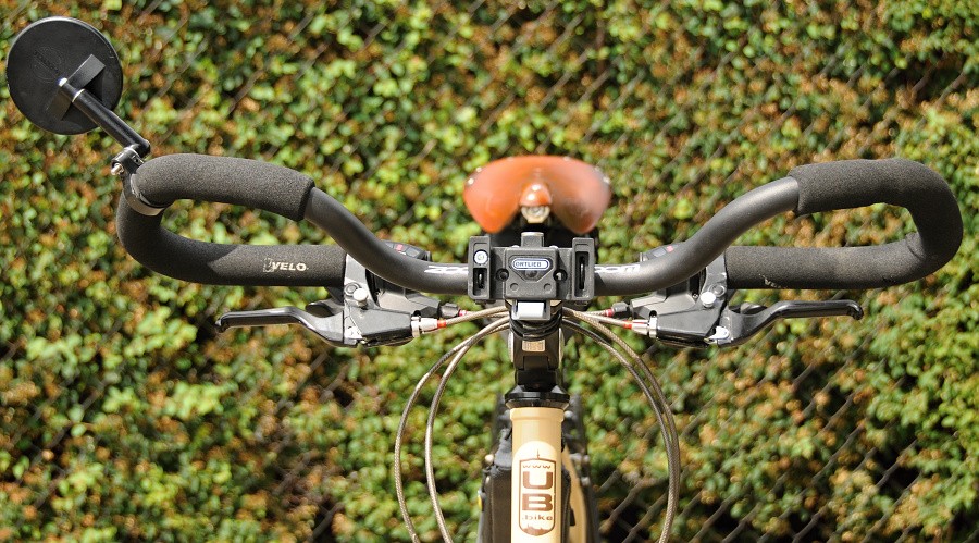 Brzdové páky s aretací