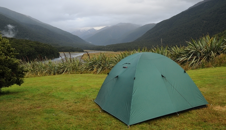 JUREK Midi - turistický stan pro větší zátěž