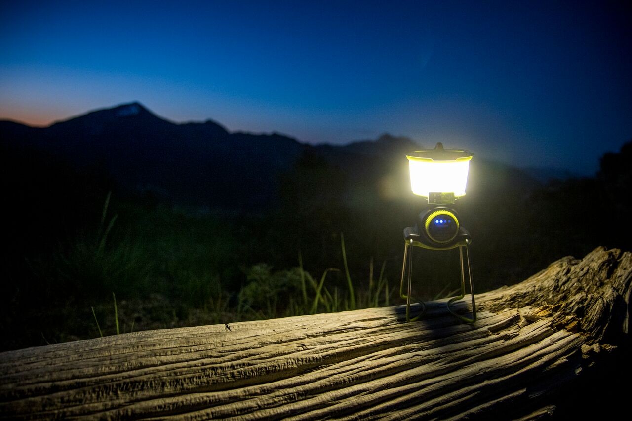 GOAL ZERO Lighthouse 250 Mini - kombinace LED svítilny a powerbanky