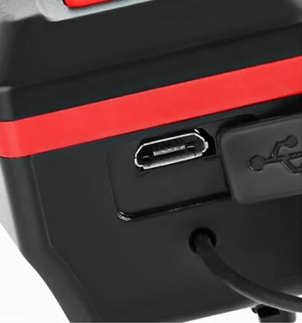 LED světlo s klaksonem a pomocným solárním nabíjením