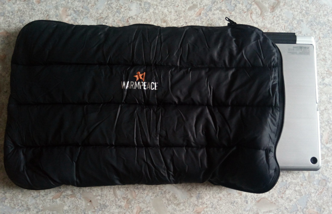 Warmpeace - multifunkční péřový polštářek