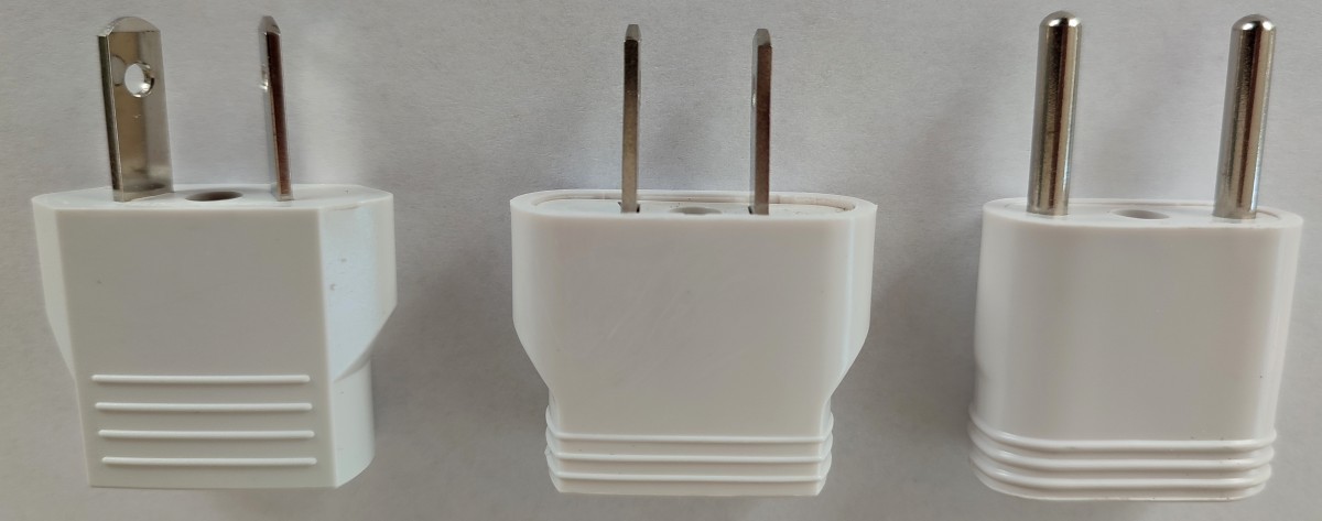 Zásuvkový adaptér do jiných zemí