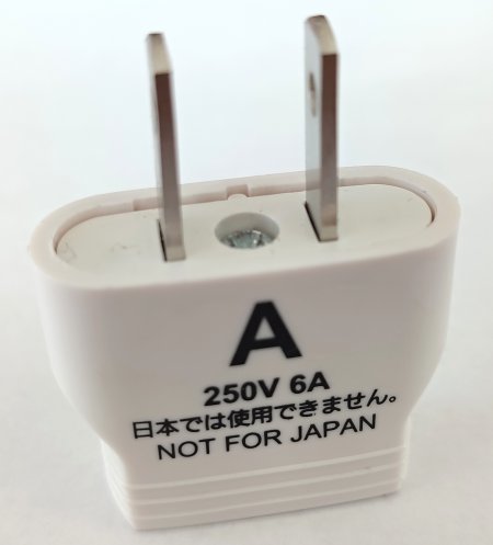 Zásuvkový adaptér do jiných zemí