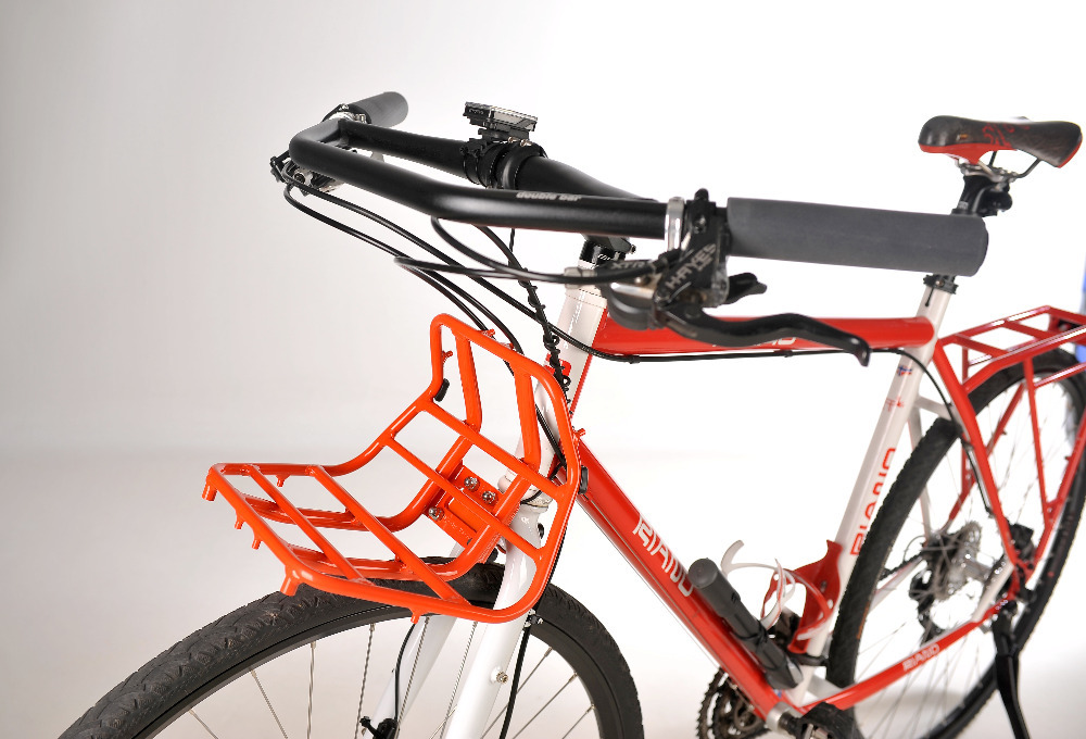 Otevřená cestovní řídítka s hrazdou