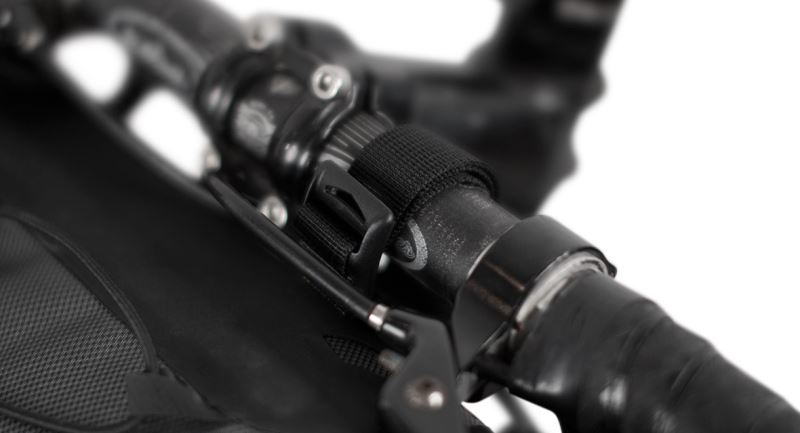 APIDURA Expedition Handlebar Pack - řídítková brašna pro bikepacking