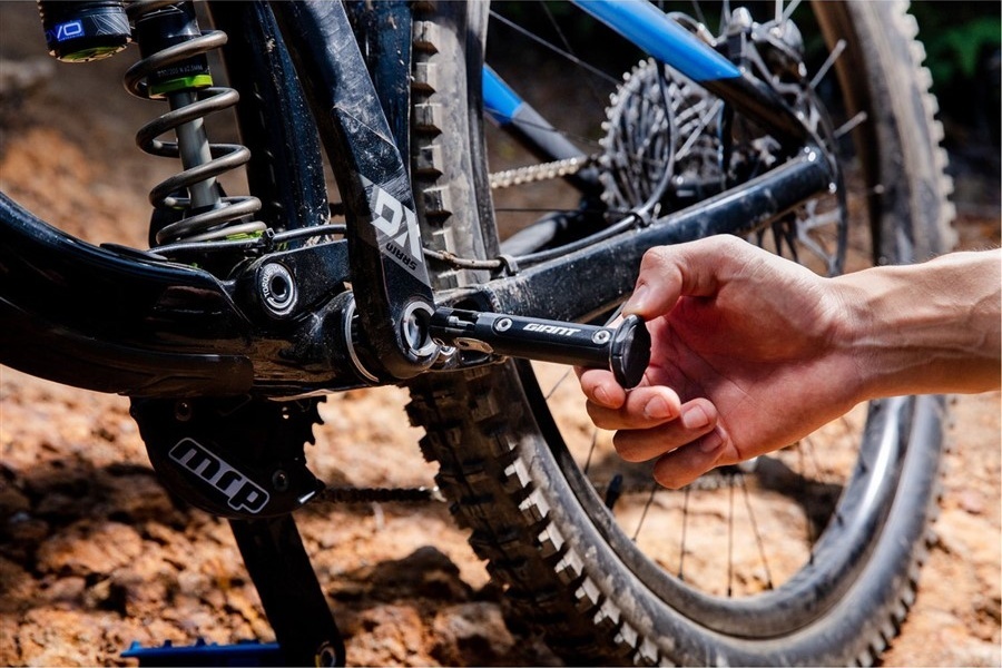 GIANT Clutch Crank Core Storage - nářadí do duté středové osy